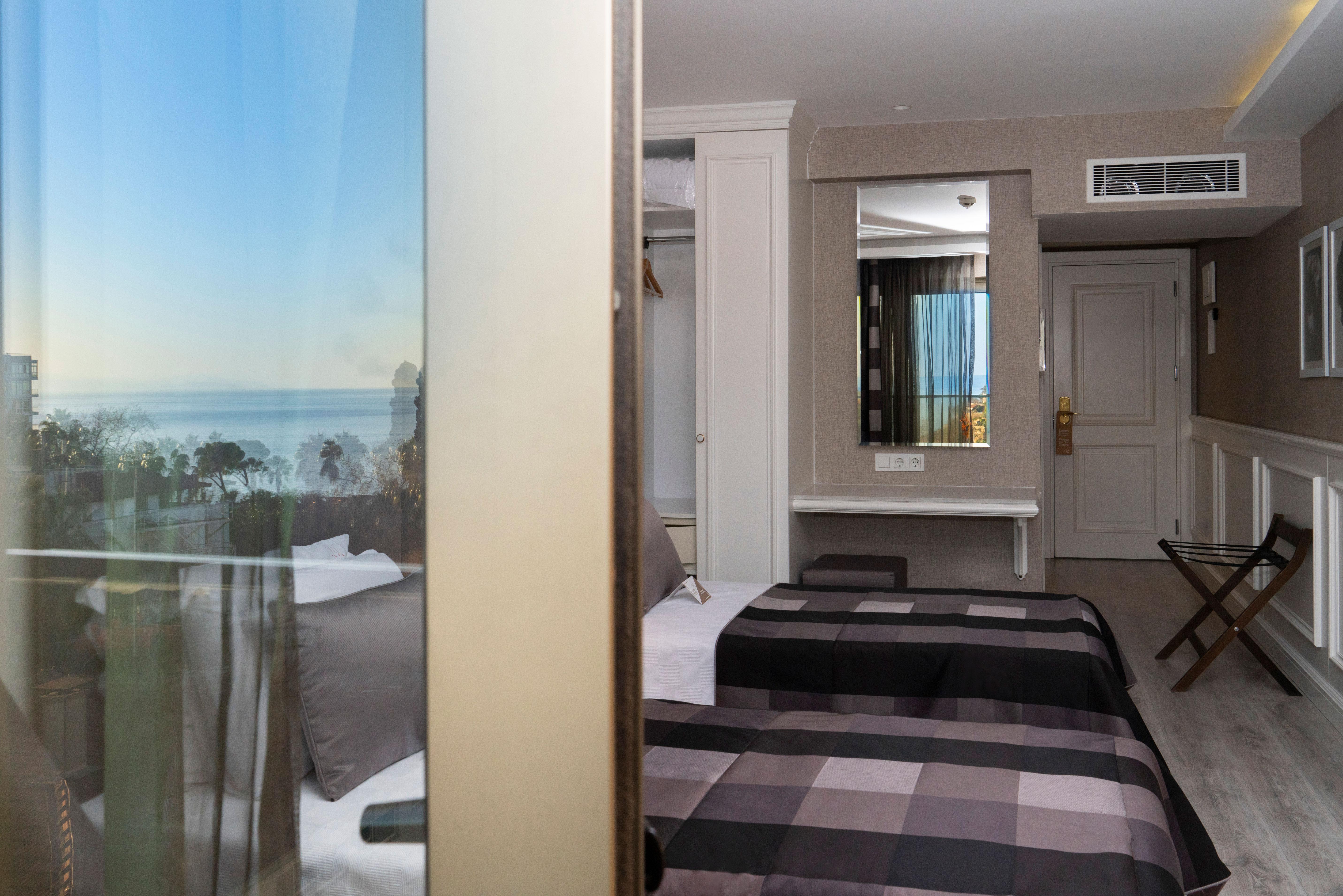 สกาย คาเมอร์ โฮเต็ล อันตัลยา Hotel ภายนอก รูปภาพ
